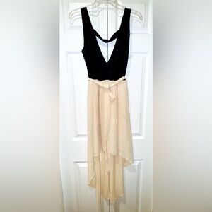 Rare London Multicolored High Low dress Plunge Neckline. Strap back Size 10VGUC